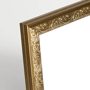 Primer plano del marco de fotos Versailles dorado con esquina ornamentada