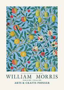 Poster mit William Morris' Four Fruits-Muster mit Zweigen, Blättern, Blumen und Früchten auf Hellblau