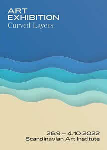 Affiche d'exposition d'art avec vagues bleues superposées et texte « Art Exhibition: Curved Layers ».
