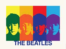 Pop-Art-Poster mit vier farbigen Porträts der Beatles und blauem Text unten