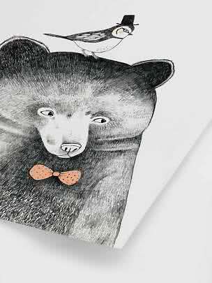 Illustration af bjørn med prikket sløjfe og fugl med høj hat på hovedet