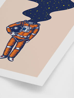 Illustrazione di astronauta arancione con cielo stellato che esce dal casco