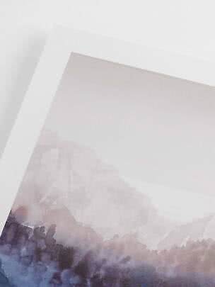 Abstrakter gerahmter Aquarelldruck in hellem Lila, Grau und Blau