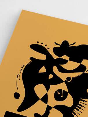Motivo astratto nero su poster giallo senape con forme del viso e tasti di pianoforte