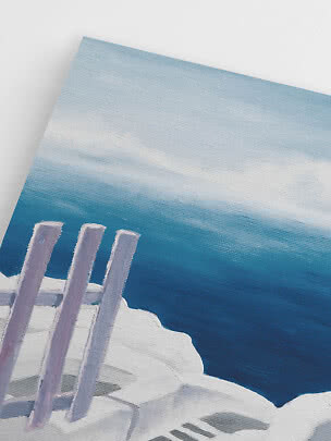 Pintura de terraza de madera nevada con postes junto a un mar azul oscuro
