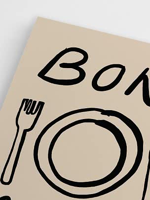 Poster beige con piatto, forchetta neri disegnati a mano e scritta "Bon"