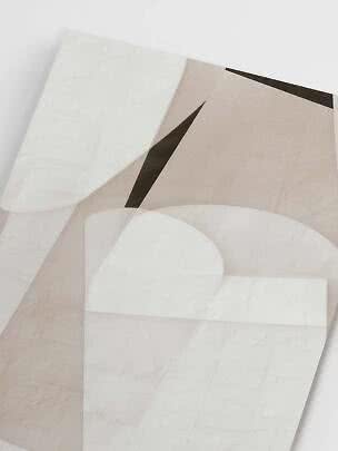 Abstrakter Kunstdruck mit sanften geometrischen Formen in Beige, Creme und Schwarz
