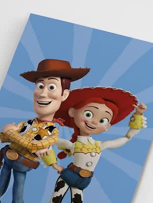 Woody e Jessie di Toy Story su sfondo blu con motivo a raggi