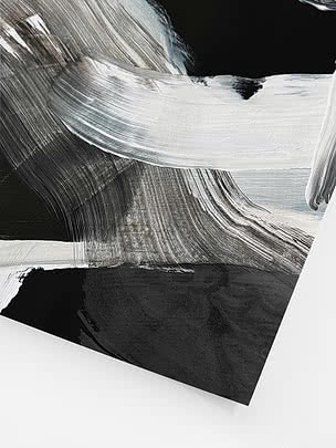 Primo piano in diagonale della stampa senza cornice che mostra ogni linea di setola nella banda bianca dove taglia il nero