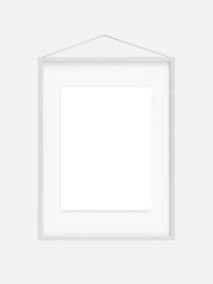 Weißer Bilderrahmen mit leerem weißem Blatt und Aufhängeschnur