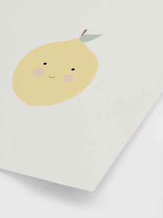 Minimalistisk plakat med sød gul citron med ansigt på hvid baggrund