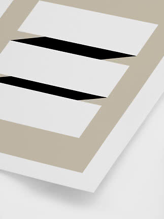 Abstraktes geometrisches Muster in Beige und Weiß mit schwarzen Diagonalen