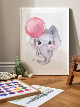 Gerahmtes Kinderposter mit Aquarell-Elefant und rosa Ballon