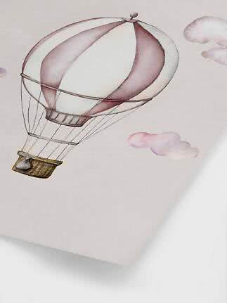 Illustration af lyserød og hvid luftballon med kurv og små skyer
