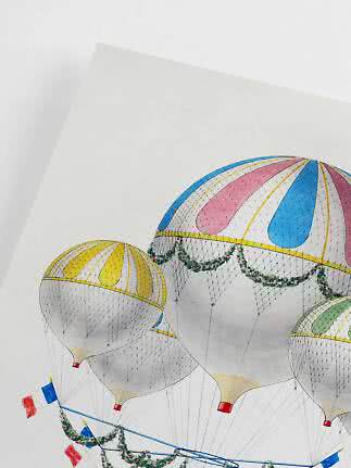 Illustration farbiger Heißluftballons mit Girlanden und kleinen Fahnen auf hellem Hintergrund