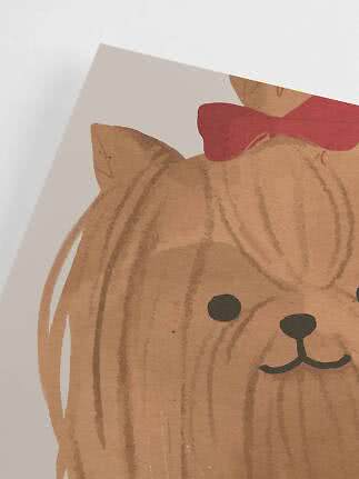 Illustration af brun kat med rød sløjfe, delvist synlig på lys baggrund