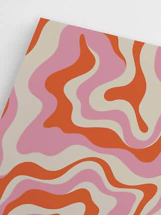 Poster astratto con forme ondulate rosa, arancioni e crema su sfondo bianco
