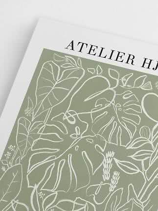 Nærbillede af botanisk plakat med hvide bladtegninger på lysegrøn baggrund