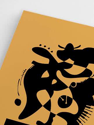 Motivo astratto nero su poster giallo senape con forme del viso e tasti di pianoforte