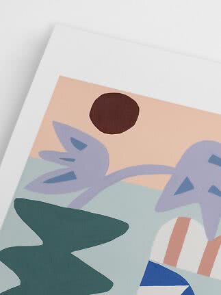 Abstrakter Kunstdruck mit lilafarbenen Blättern, dunklem Kreis und blauen Formen in Pastelltönen