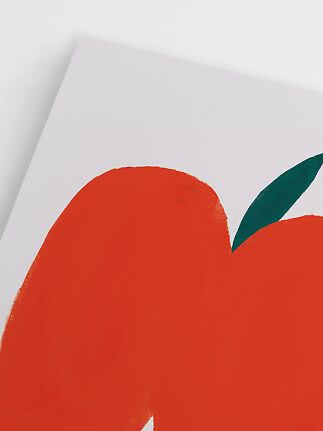 Nahaufnahme einer abstrakten roten Fruchtillustration mit grünem Blatt auf weißem Hintergrund