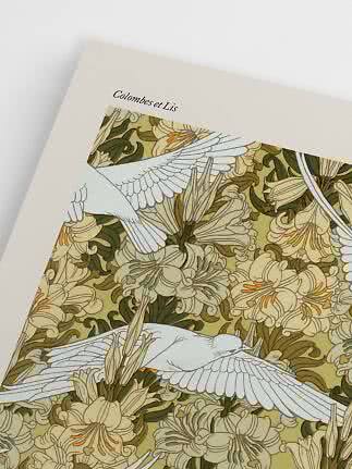 Plakat med hvide duer og liljer i tæt blomster mønster