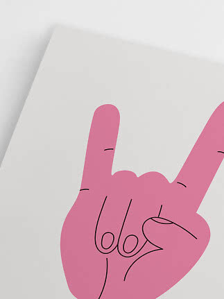 Abstrakt plakat med pink hånd, der laver rocktegn på hvid baggrund