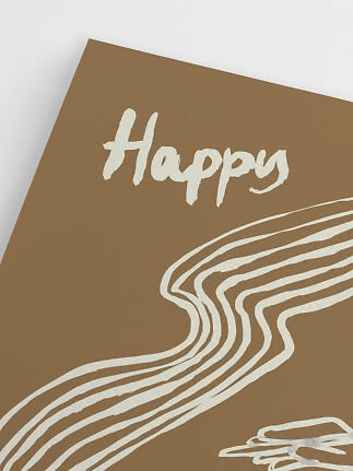 Braunes Poster mit dem Wort „Happy“ in weißer Handschrift und abstrakten weißen Wellenlinien