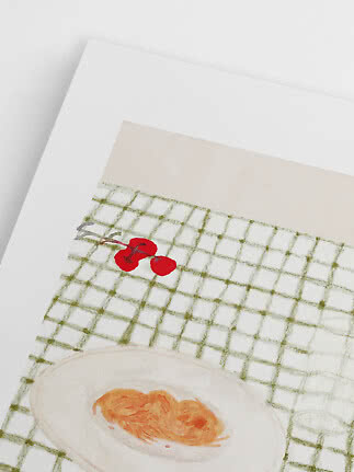 Kunstdruck mit Teller Pasta auf grün kariertem Tuch und roten Kirschen