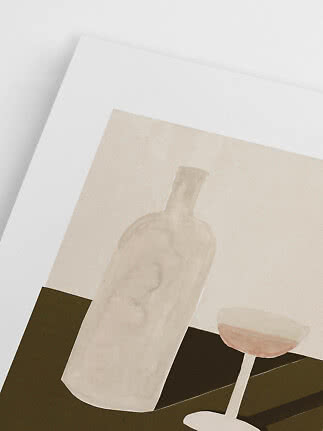 Abstrakt kunsttryk med lys flaske og vinglas i bløde beige toner