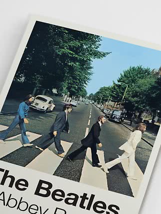 Poster der Beatles beim Überqueren des Zebrastreifens auf Abbey Road