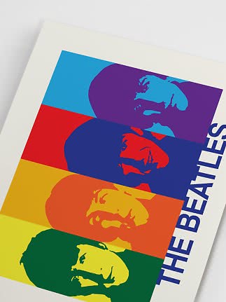 Buntes Pop-Art-Poster mit vier Beatles-Porträts in kräftigen Farbflächen