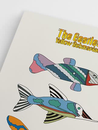 Plakat z kolorowymi stylizowanymi rybami i napisem The Beatles Yellow Submarine