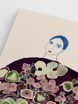 Illustration af kvinde med mørkt hår over blomster i lilla, grønne og rosa toner