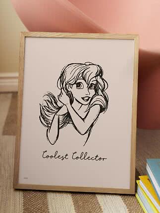 Gerahmter Disney-Druck mit Ariel-Illustration und dem Text „Coolest Collector“