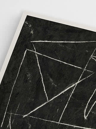 Abstrakt sort plakat med hvide håndtegnede linjer og geometriske former