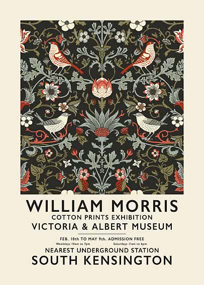 Plakat for William Morris-udstilling med symmetrisk blomstermønster og fugle på mørk baggrund