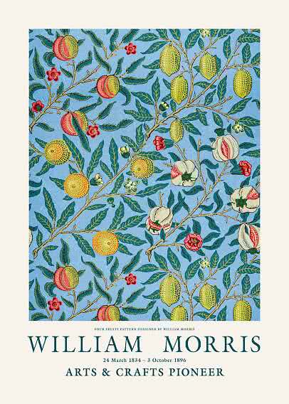 Poster mit William Morris' Four Fruits-Muster mit Zweigen, Blättern, Blumen und Früchten auf Hellblau