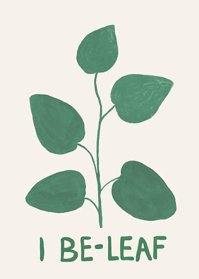 Minimalistisk botanisk print med grøn stilk og fem blade på lys baggrund, tekst nederst.