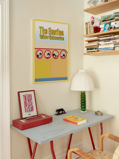 Vintage music poster – The Yellow Submarine Waving | Postery