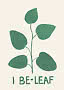 Stampa botanica minimalista con stelo verde e cinque foglie su sfondo chiaro, testo in basso.