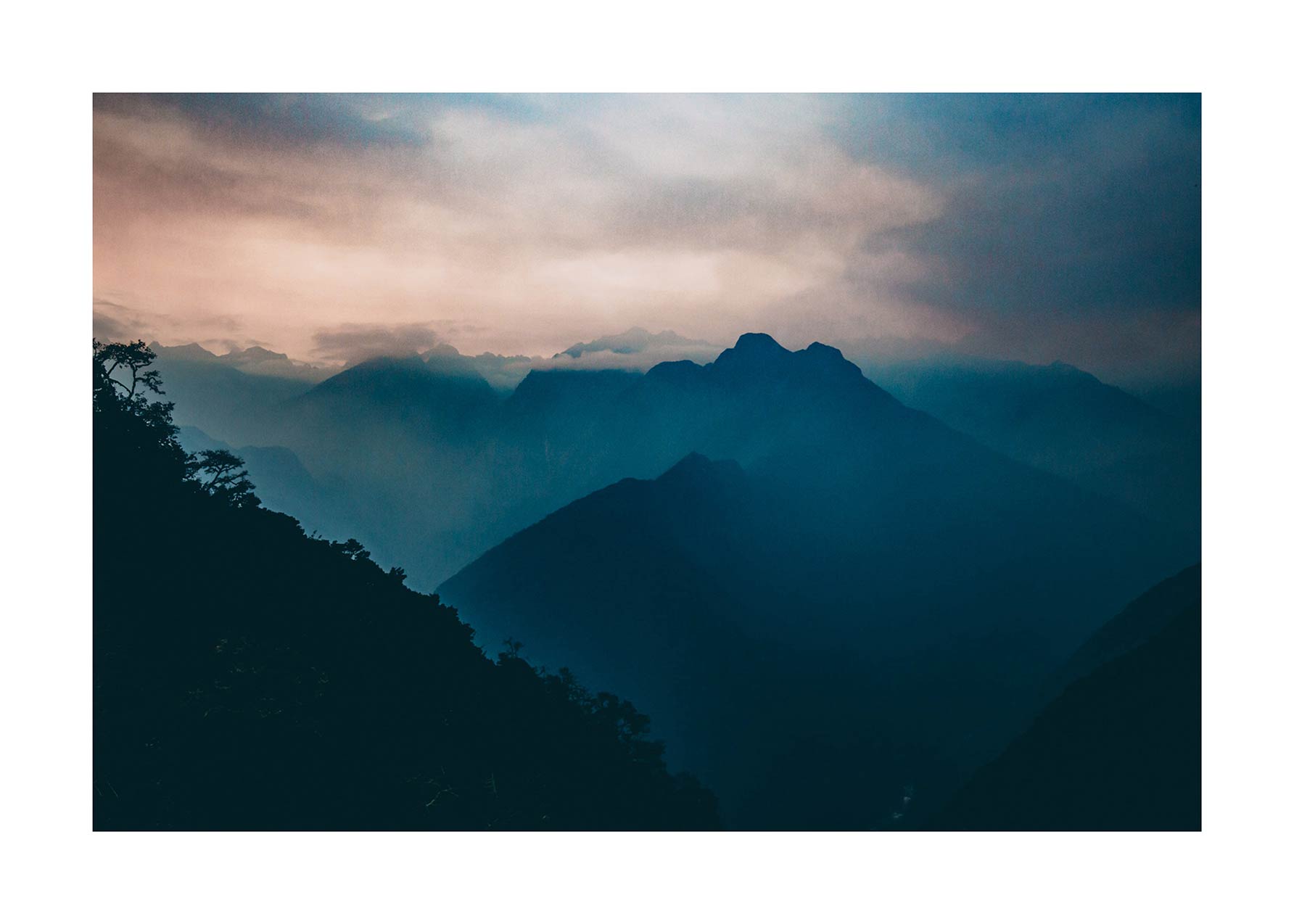 Mountain View Poster - Landschaftsfotografie (40x50 cm)