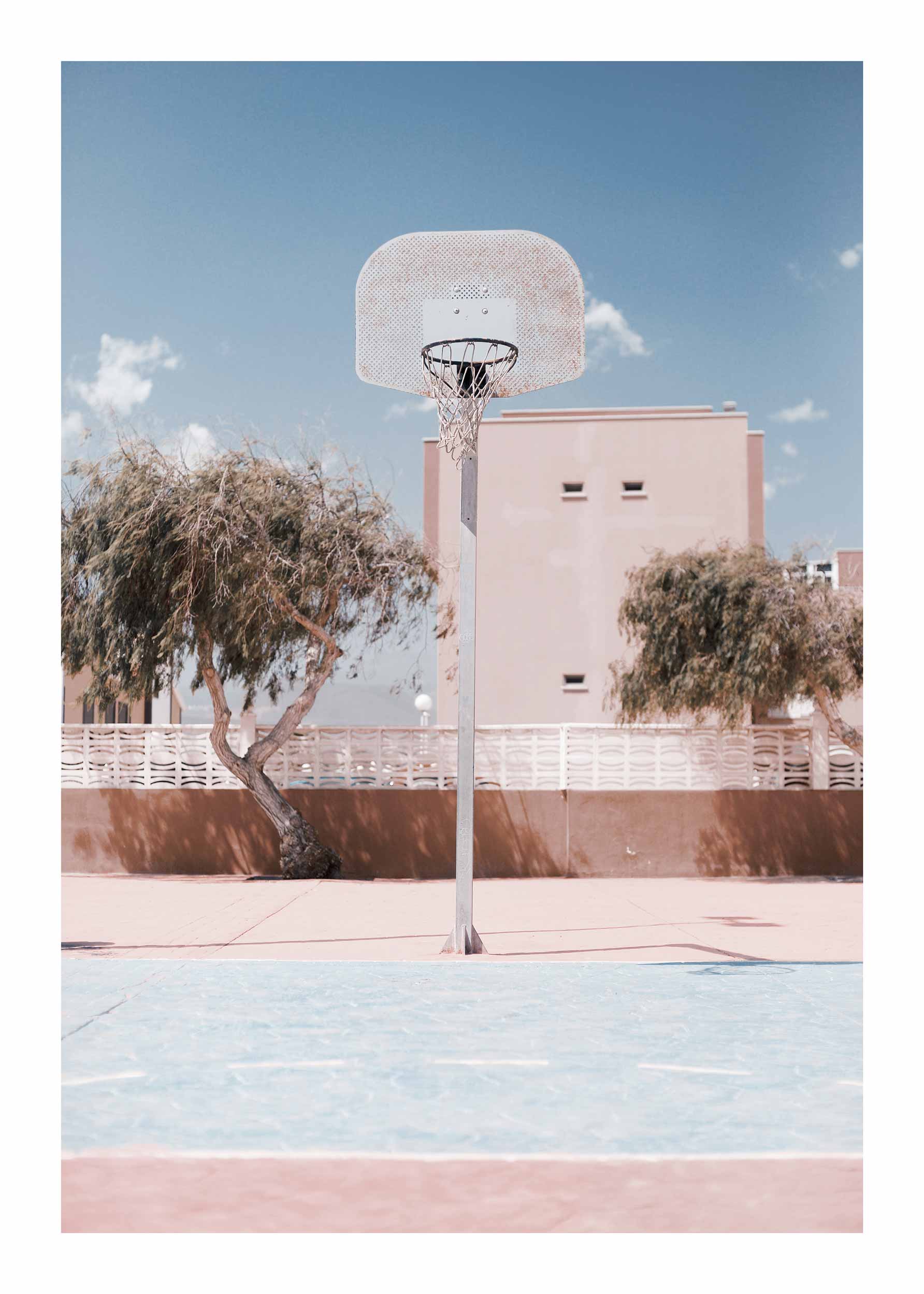 Pink Basketball Court Poster - Sports photography (70x100 cm)