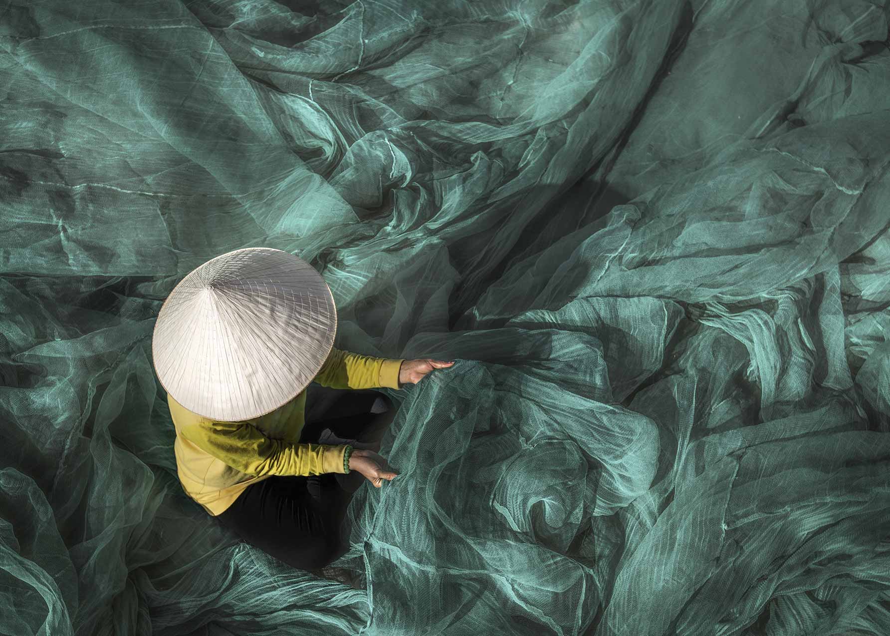 Fisherman Poster - Figure photography (70x100 cm)
