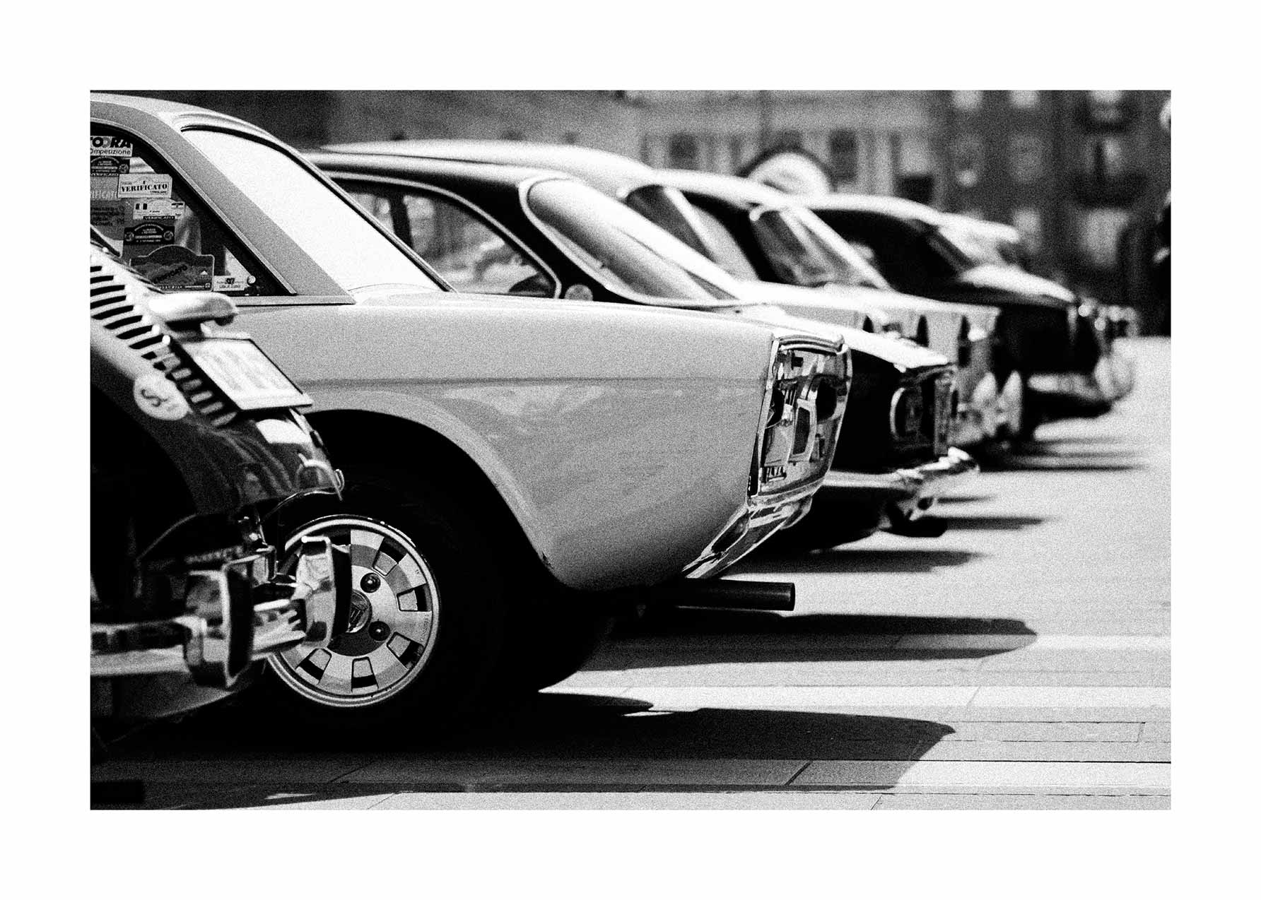 Classic Cars Poster - Black and white vehicle photo (50x70 cm)