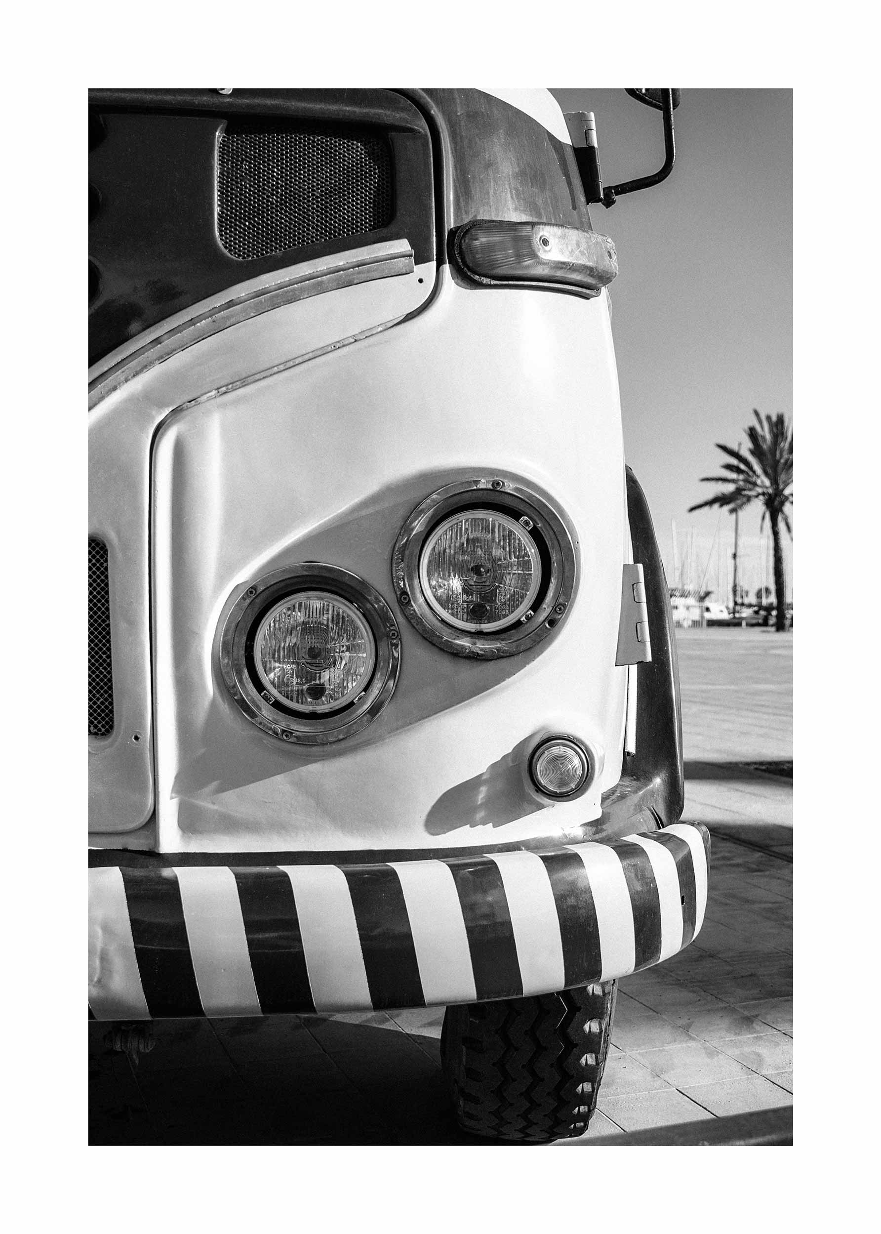 Vintage Camper Van Poster - Black and white vehicle photo (50x70 cm)