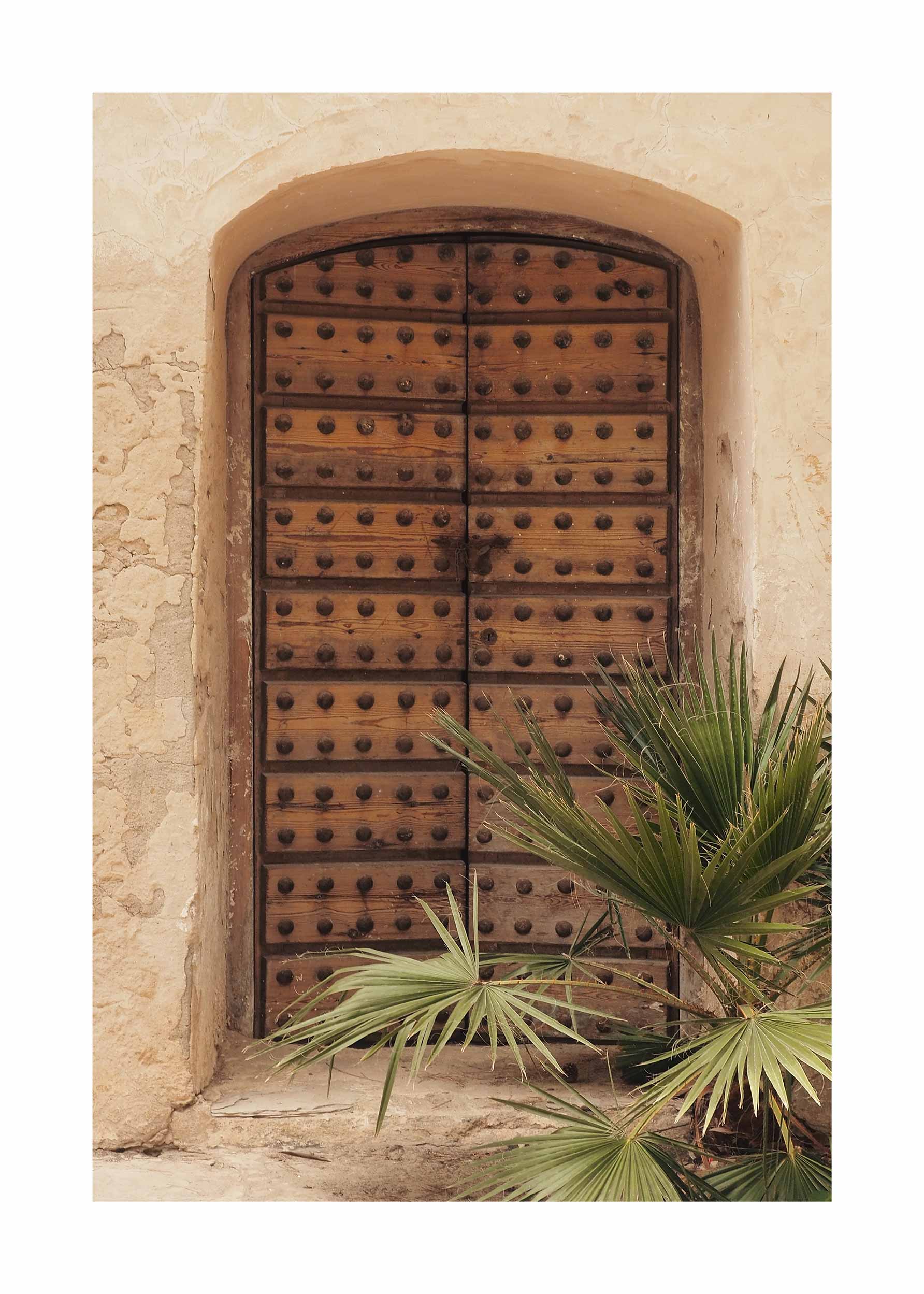 Old Arabic Door Poster - Architekturfotografie (50x70 cm)