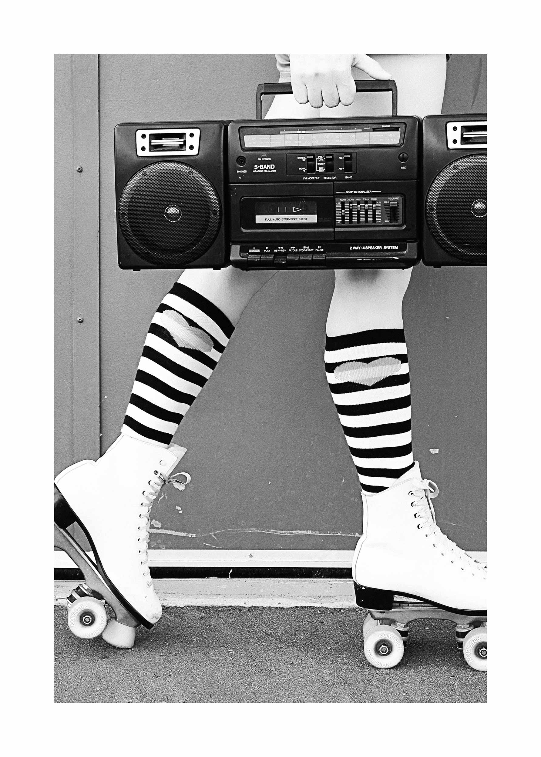 Go Roller Skating Poster - Black and white retro photo (40x50 cm)