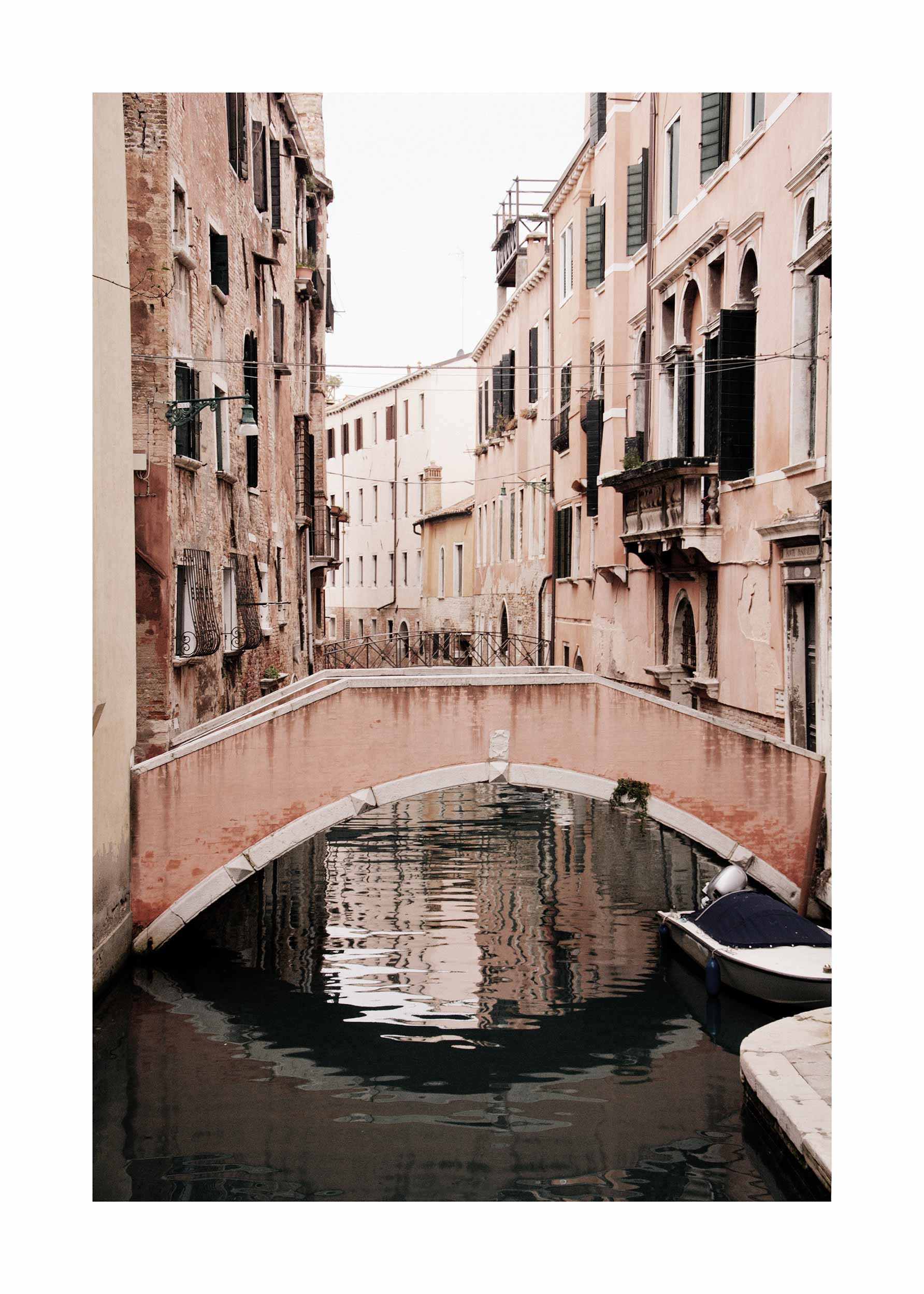 Venice Canal Poster - Architecture photography (50x70 cm)