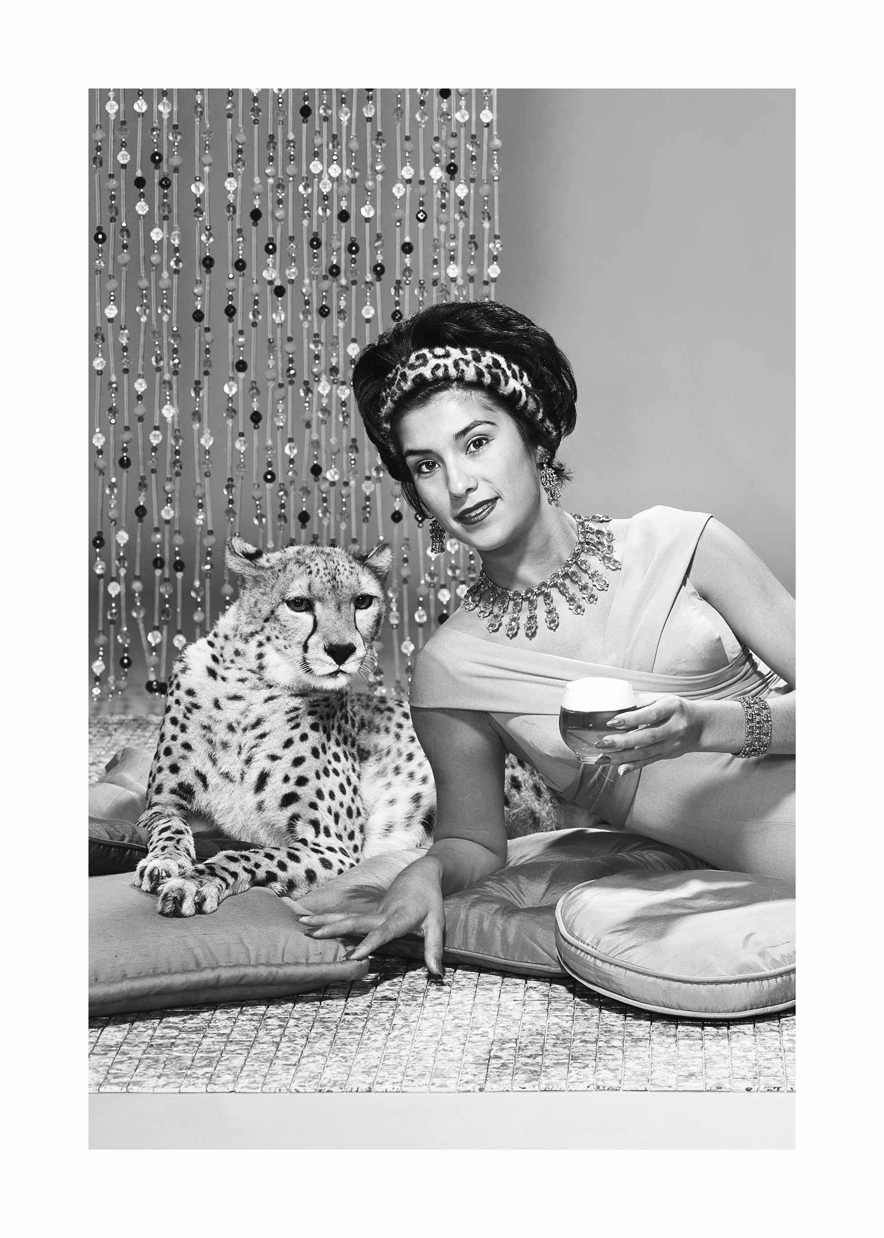 Leopard Lady Poster - Schwarzweiße Modefotografie (30x40 cm)